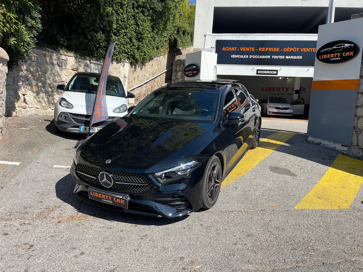 Mercedes Benz Classe A 200 Phase 2 / AMG Line / Toit Ouvrant / Pack Ambiance / Jantes AMG