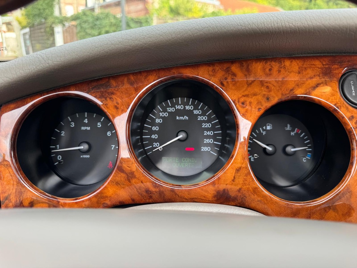 Jaguar XK8 Cabriolet 4.0 V8 285cv - Garantie