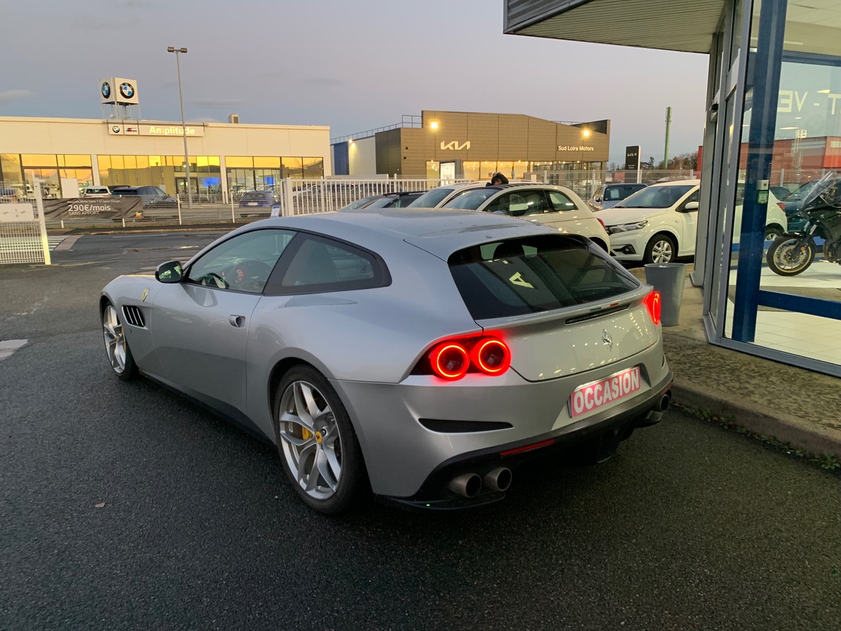 Ferrari GTC4LUSSO T 610 ch | V8 3.9 | Dernière révision constructeur à 22209 kms en 02/2025