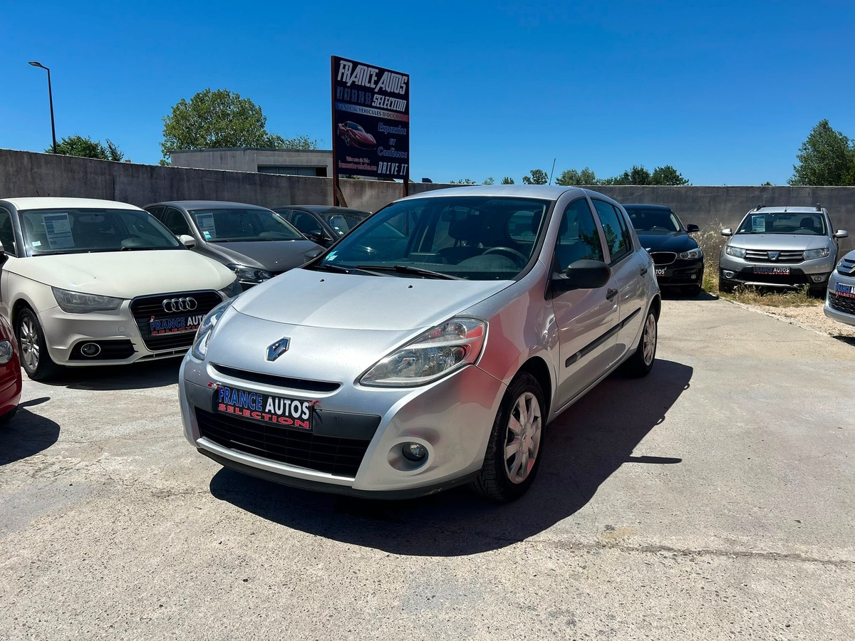 RENAULT Clio III