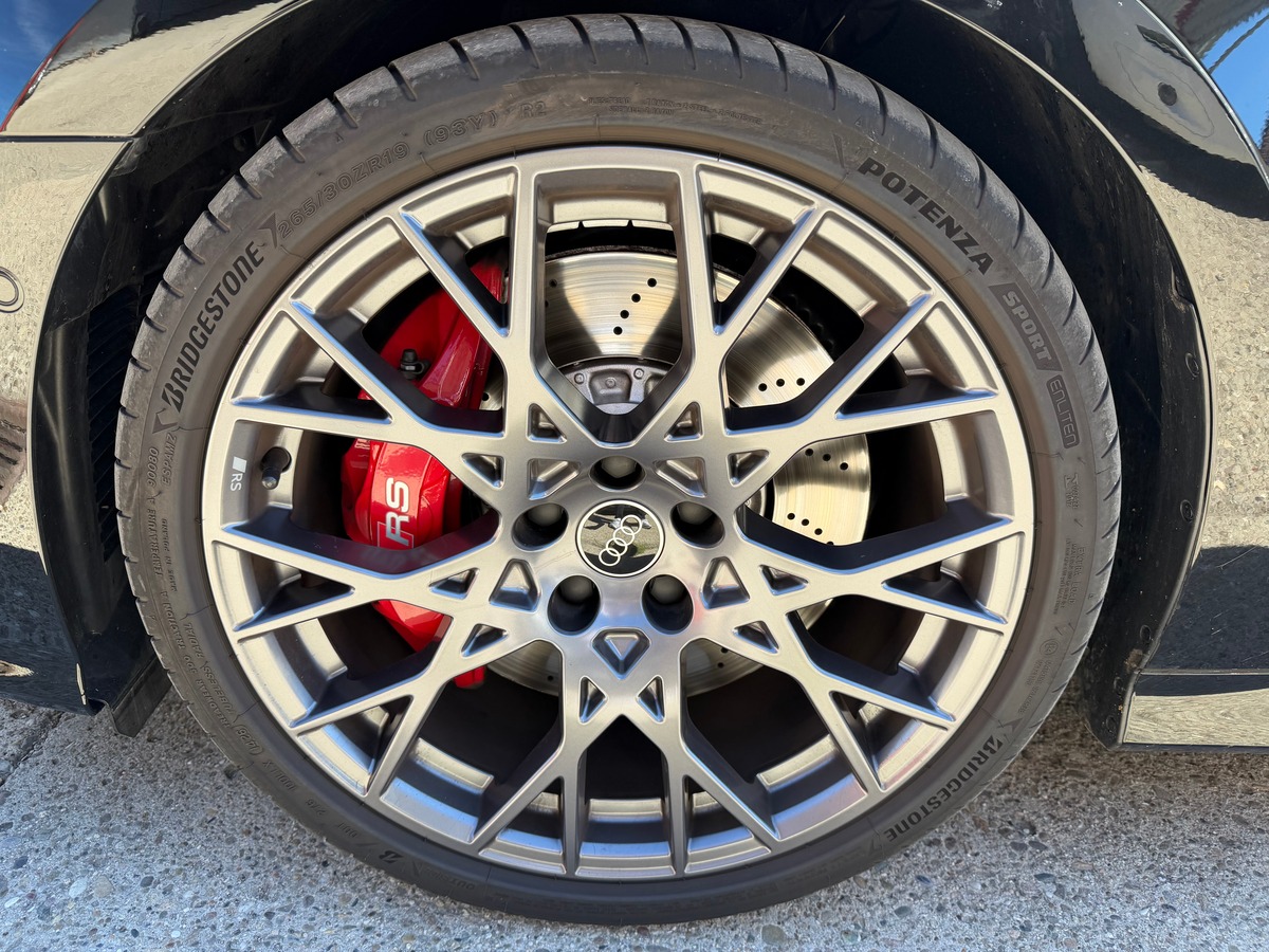Audi RS3 Sportback 8Y2 Facelift 2.5 TFSI 400ch Quattro BAQUETS CARBONE / TOIT OUVRANT / SONOS 3D