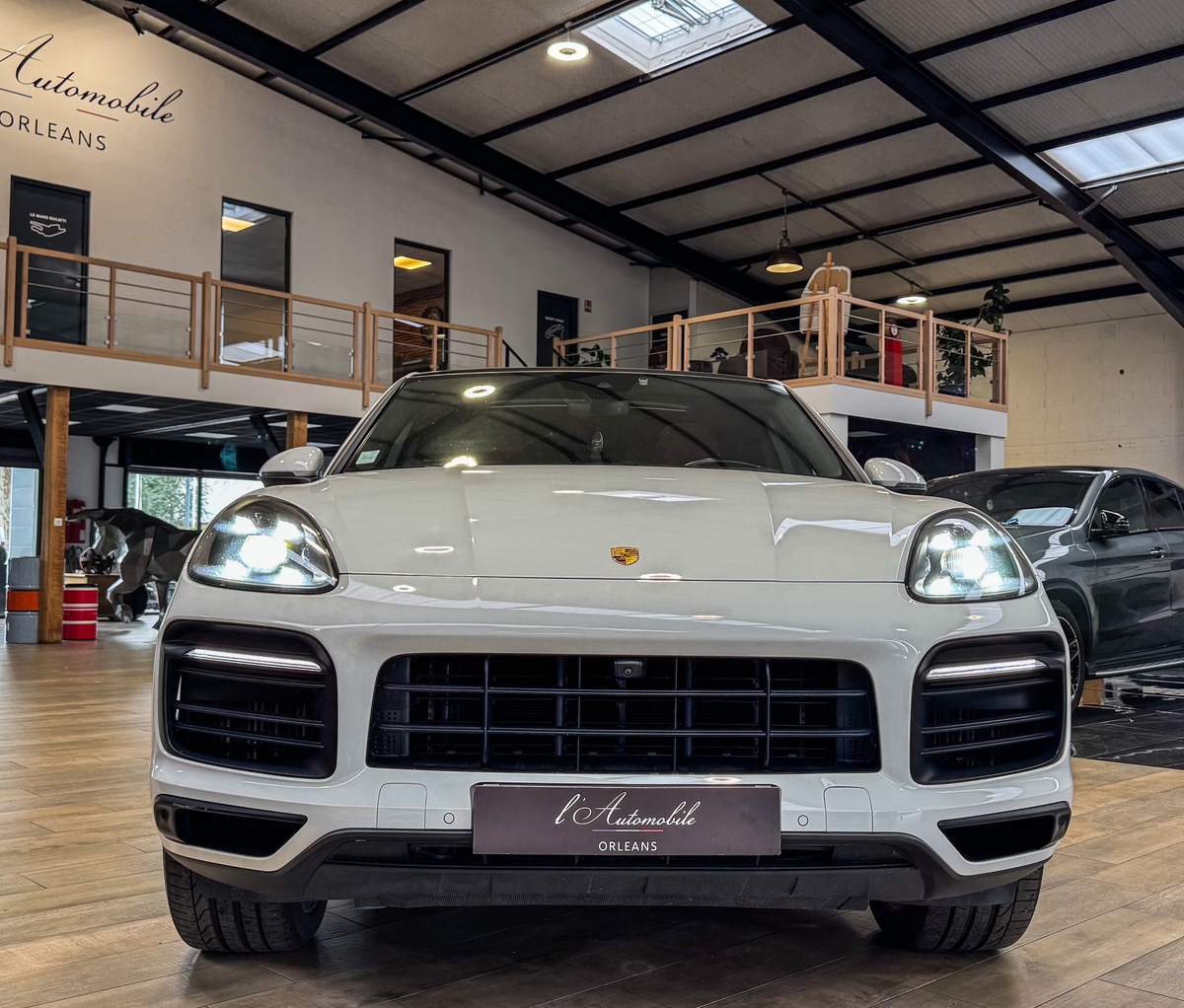 Porsche Cayenne Coupé 3.0 E-HYBRID 462 / CHRONO / SIEGES CHAUFFANTS
