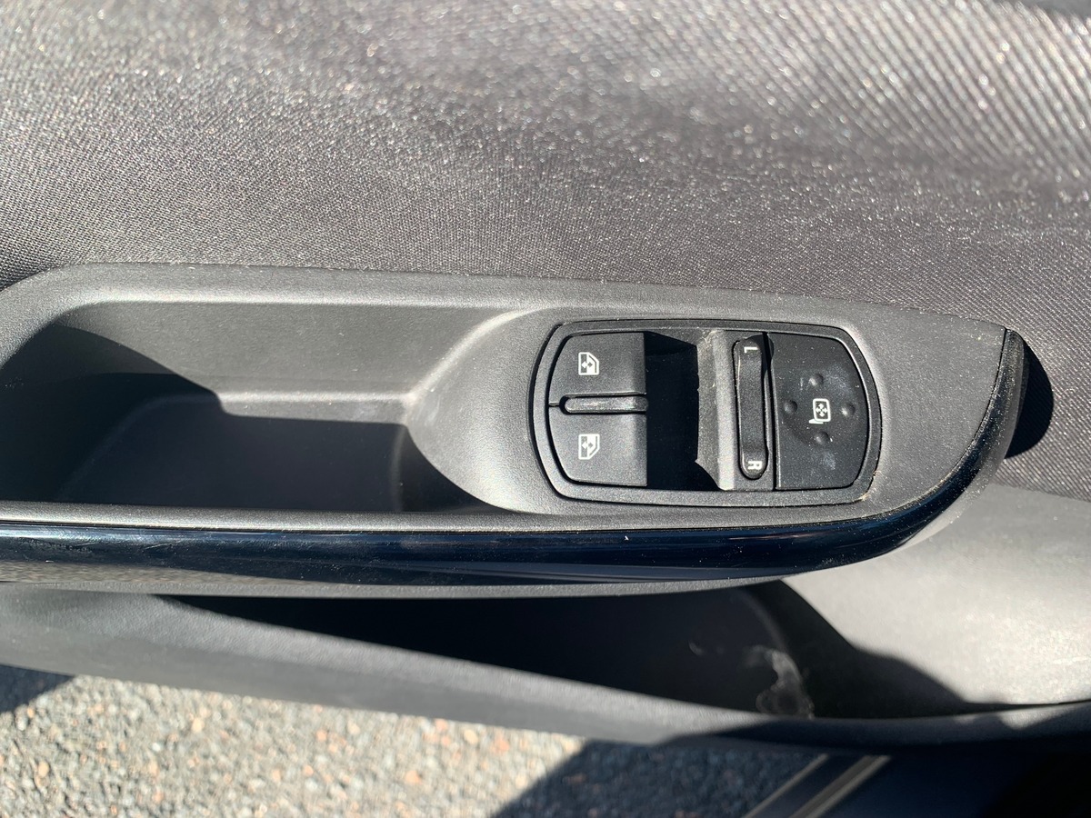 Opel Corsa 90 ch | Active | Apple car play | Régulateur de vitesse | Climatisation | Radar de recul