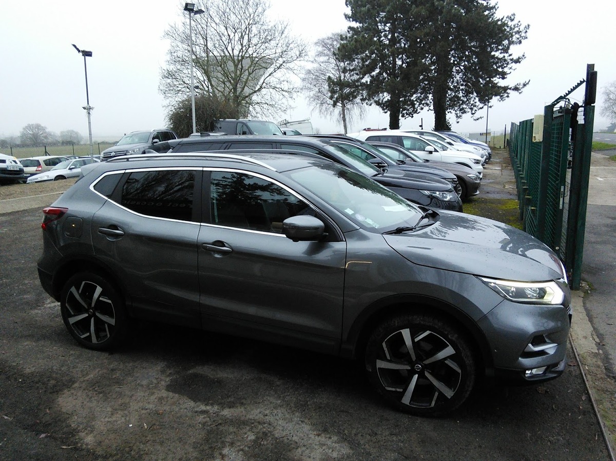 Nissan Qashqai 1.3 DIG-T 140 TEKNA TOIT PANORAMIQUE