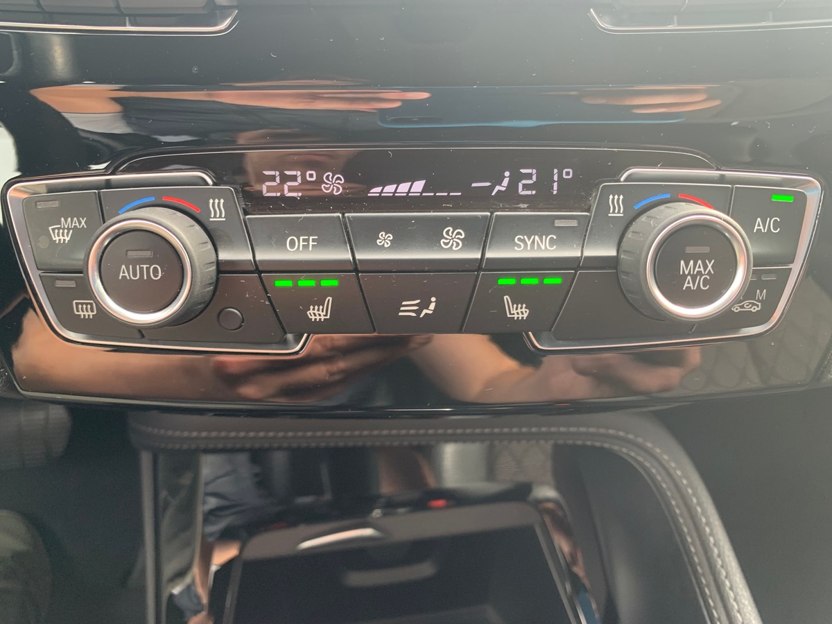 Bmw X1 115 chevaux | X-Line | Caméra de recul | Sièges chauffants | Régulateur de vitesse | GPS
