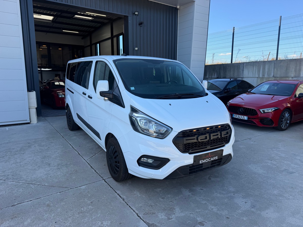 Ford TRANSIT CUSTOM 2.0 ECOBLUE 130 CH - 9 PLACES - ATTELAGE