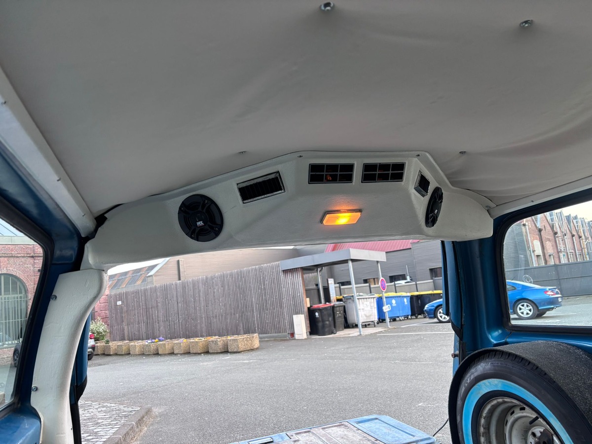 Chevrolet Suburban 7.4 V8 454 (C/R) - Français - CG Collection