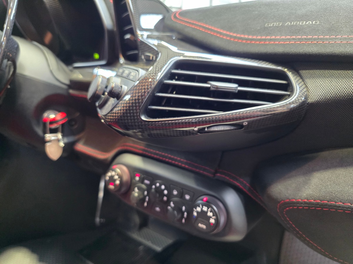 Ferrari 458 SPECIALE 4.5 605 ORIGINE FRANCE // ROSO CORSA /  BANDES NART / HARNAIS A