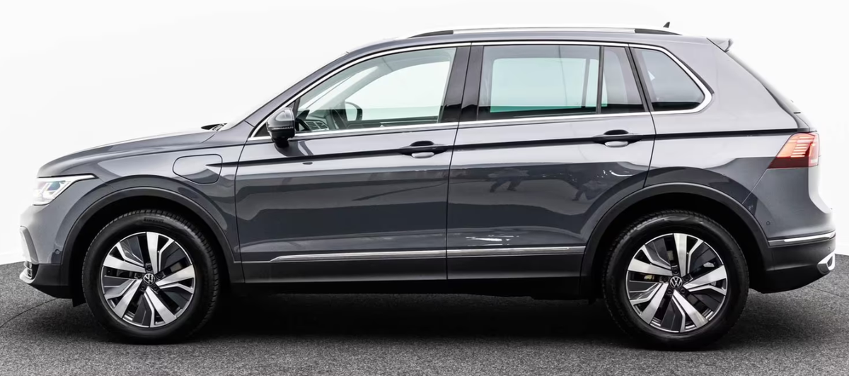 Volkswagen Tiguan II 1.4 eHybrid 245ch Elegance DSG6 Toit ouvrant Attelage
