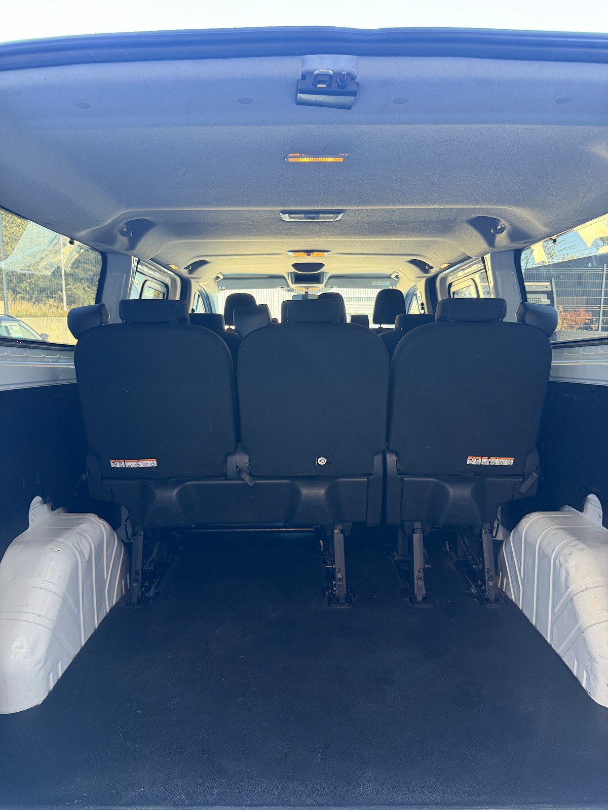 Ford TRANSIT CUSTOM 2.0 ECOBLUE 130 CH - 9 PLACES - ATTELAGE