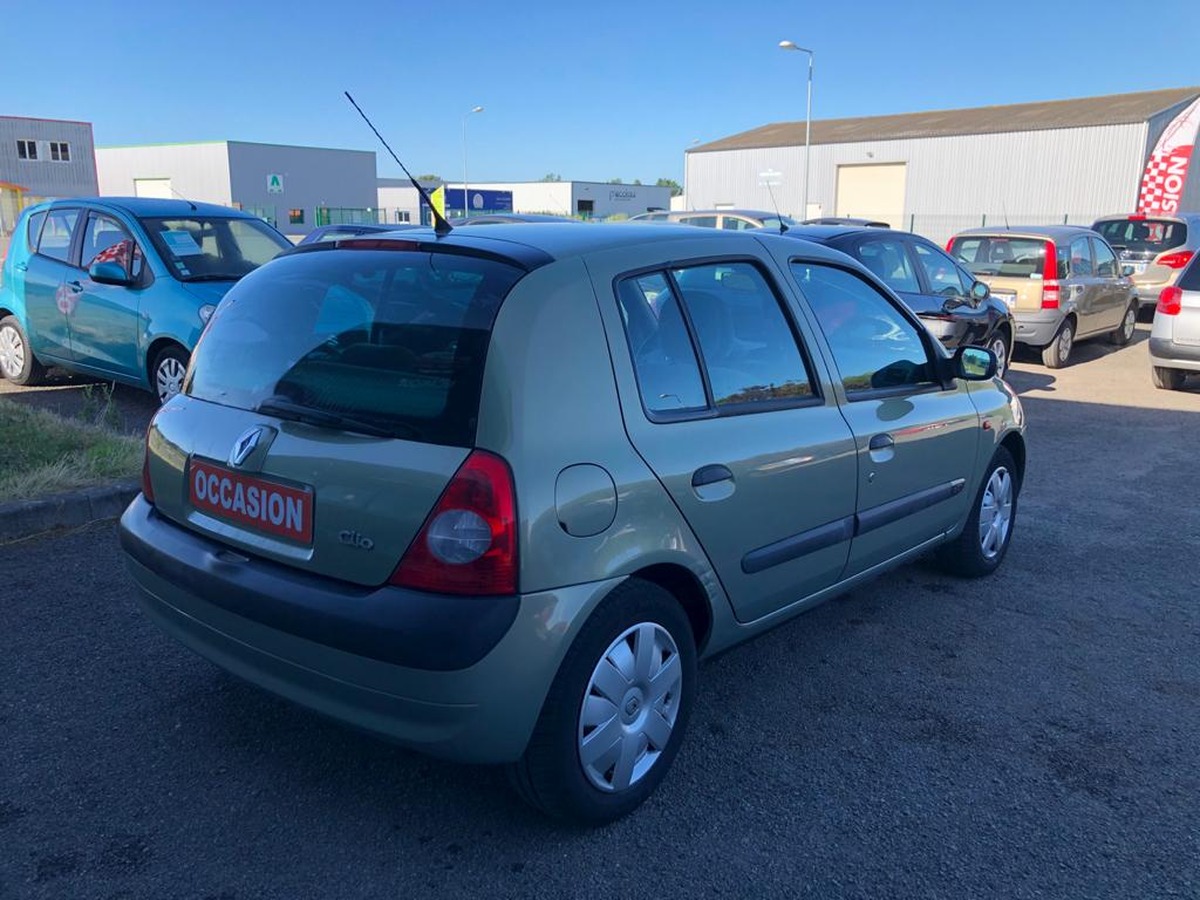 RENAULT Clio 1.5 dci - 65