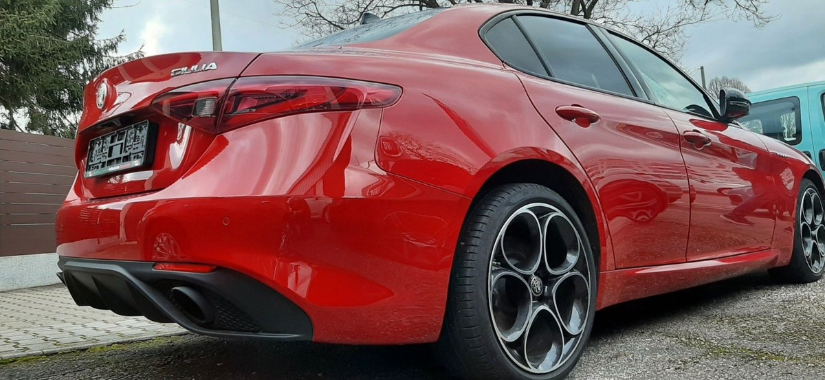 Alfa Romeo Giulia 2.0 TB 280ch Veloce Q4 AT8 MY22 / toit ouvrant / Harman Kardon