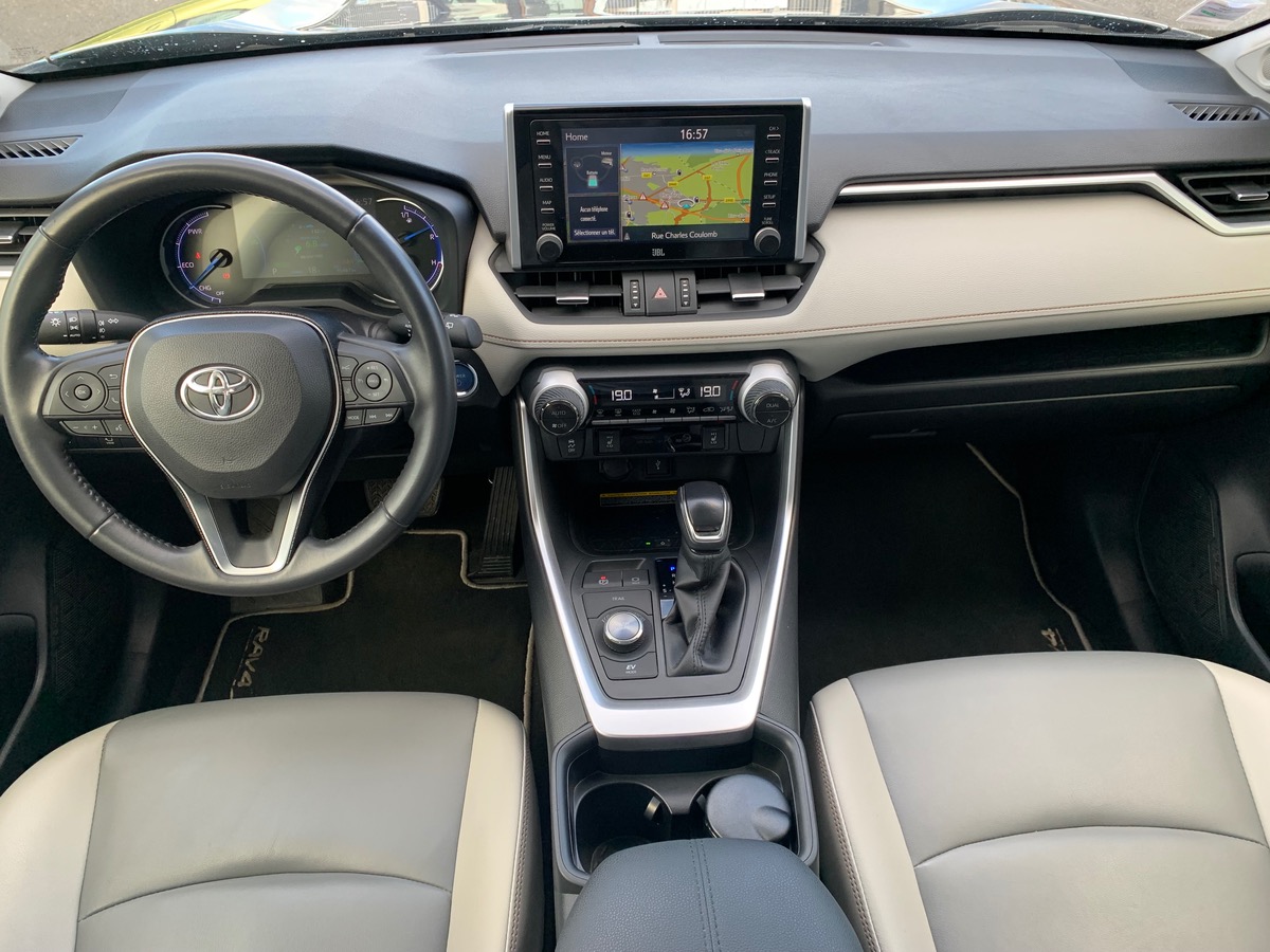 Toyota RAV4 222 ch | AWD | Lounge | Caméra vue 360° | Cuir | Régulateur de vitesse adaptatif