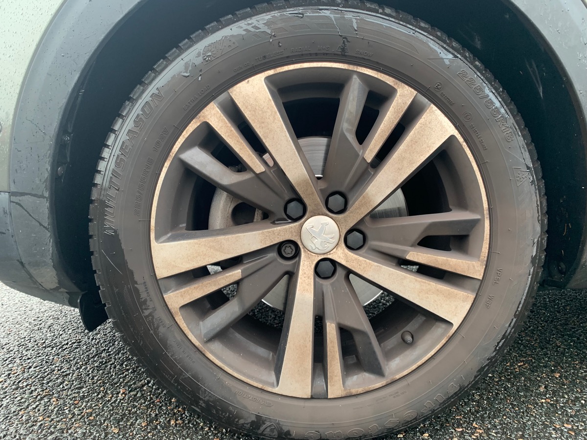 Peugeot 3008 130 ch | Allure business | Mirror link | Caméra recul | Coffre assisté électriquement