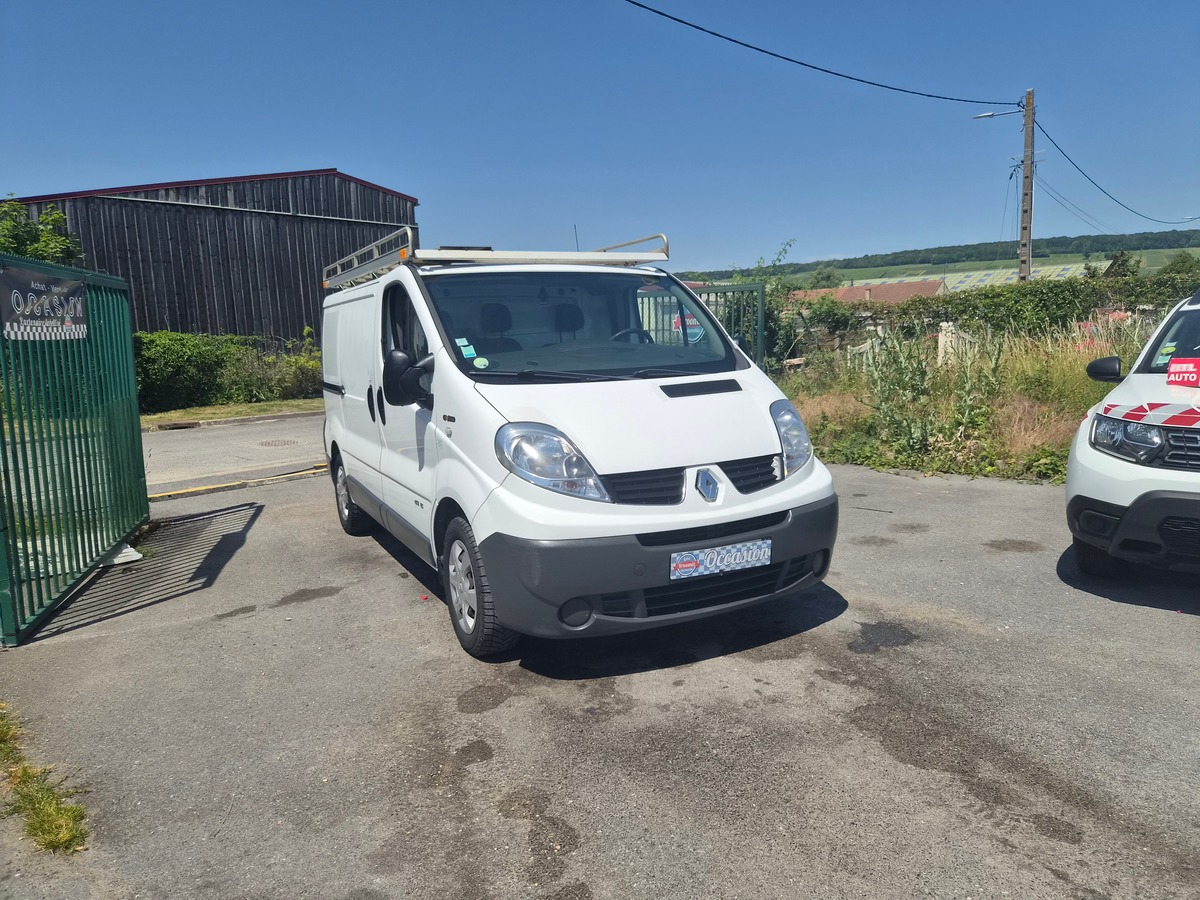 RENAULT Trafic