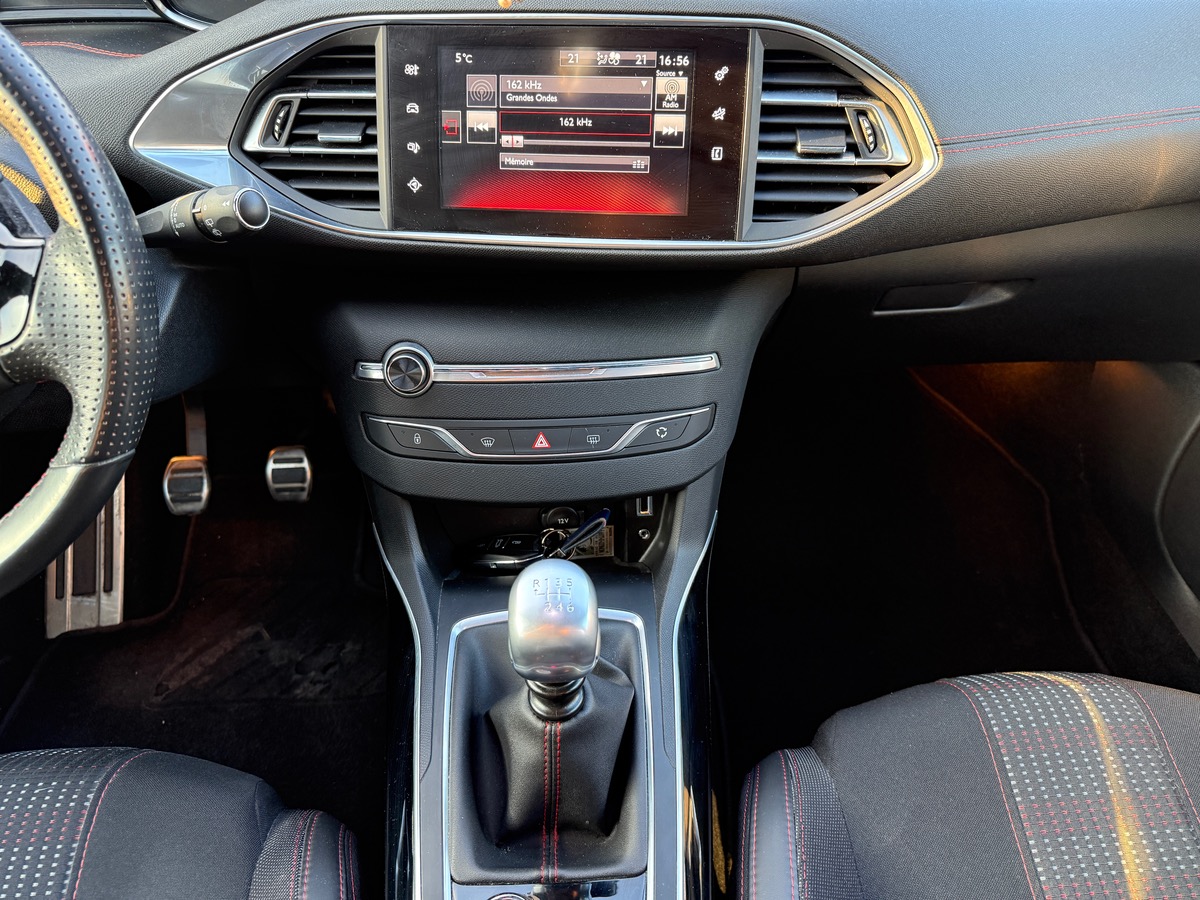 Peugeot 308 1.2L PureTech 130ch Gt line S&S, courroie remplacée