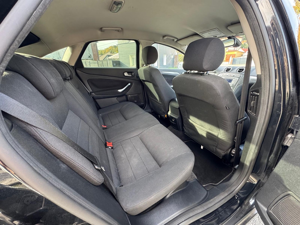 Ford Mondeo 2.0 140 TDCi Titanium-DISTRIBUTION NEUVE-GARANTIE