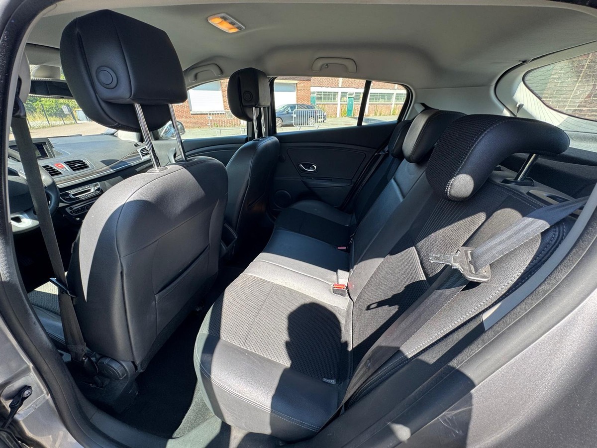 RENAULT Megane 3 2.0 i 16V CVT-BVA 140 Privilège - boite automatique - Garantie