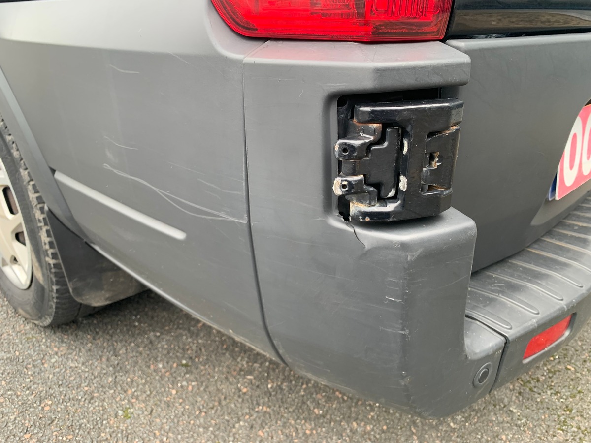 Ford TRANSIT 155 | Trend | Kit mains-libres Bluetooth | 1 Porte latérale coulissante | Climatisation