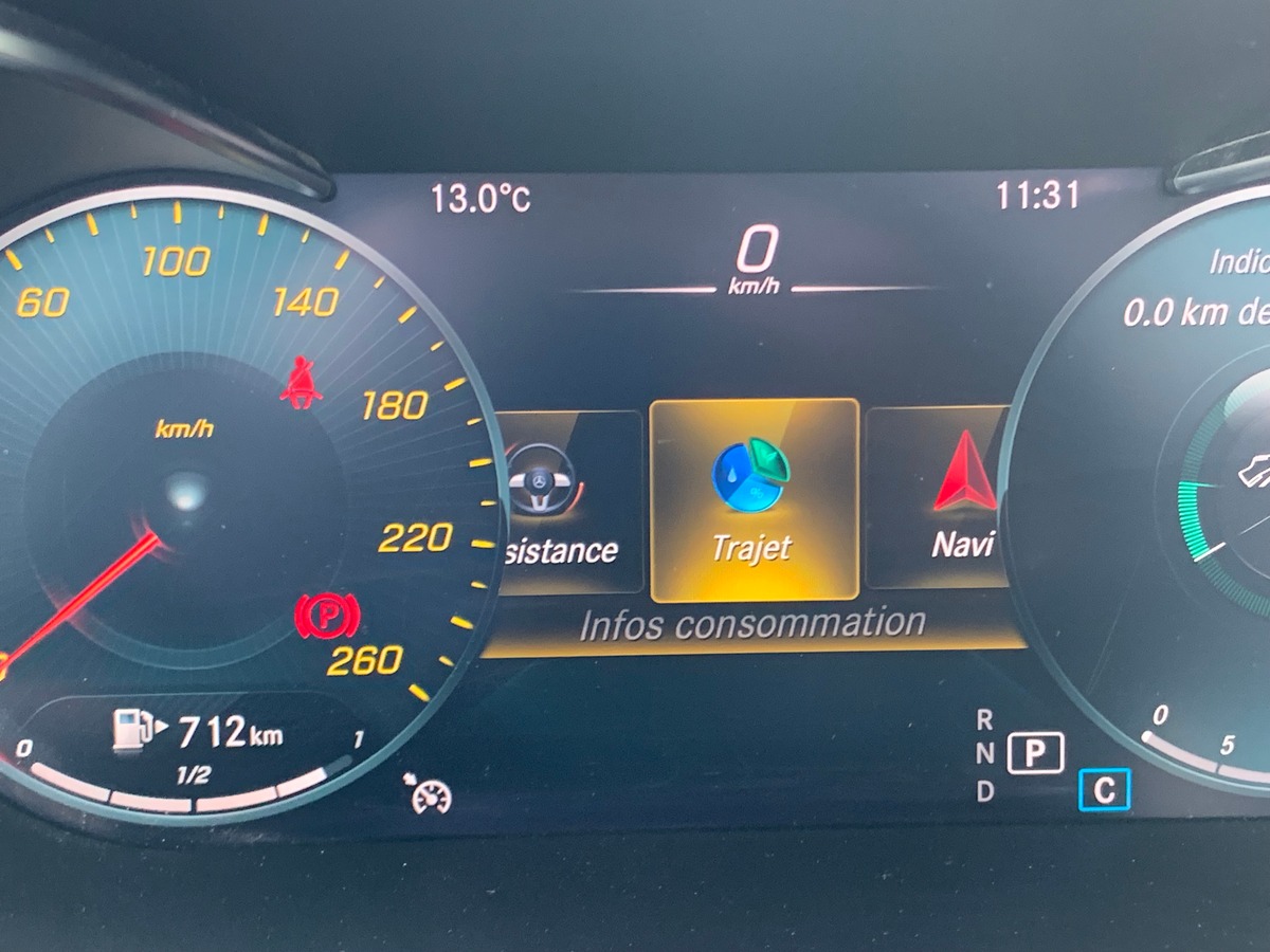 Mercedes-Benz Classe C Cabriolet 194 ch | AMG Line | Siéges électriques chauffants | Caméra de recul