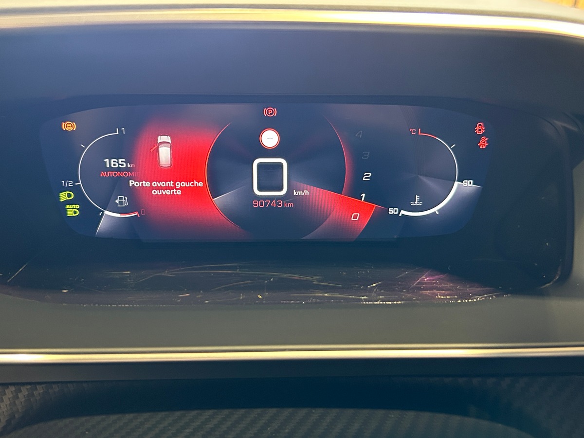 Peugeot 208 1.2L GT LINE 100 cv - ENTRETIENS PEUGEOT COMPLET - GARANTIE