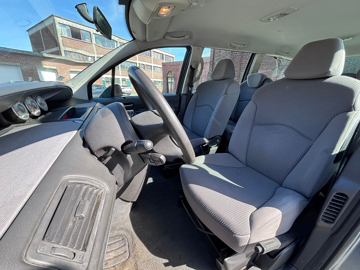 Peugeot 807 8 places 2.0 HDi 120 Confort - Distribution neuve - Attelage - Garantie