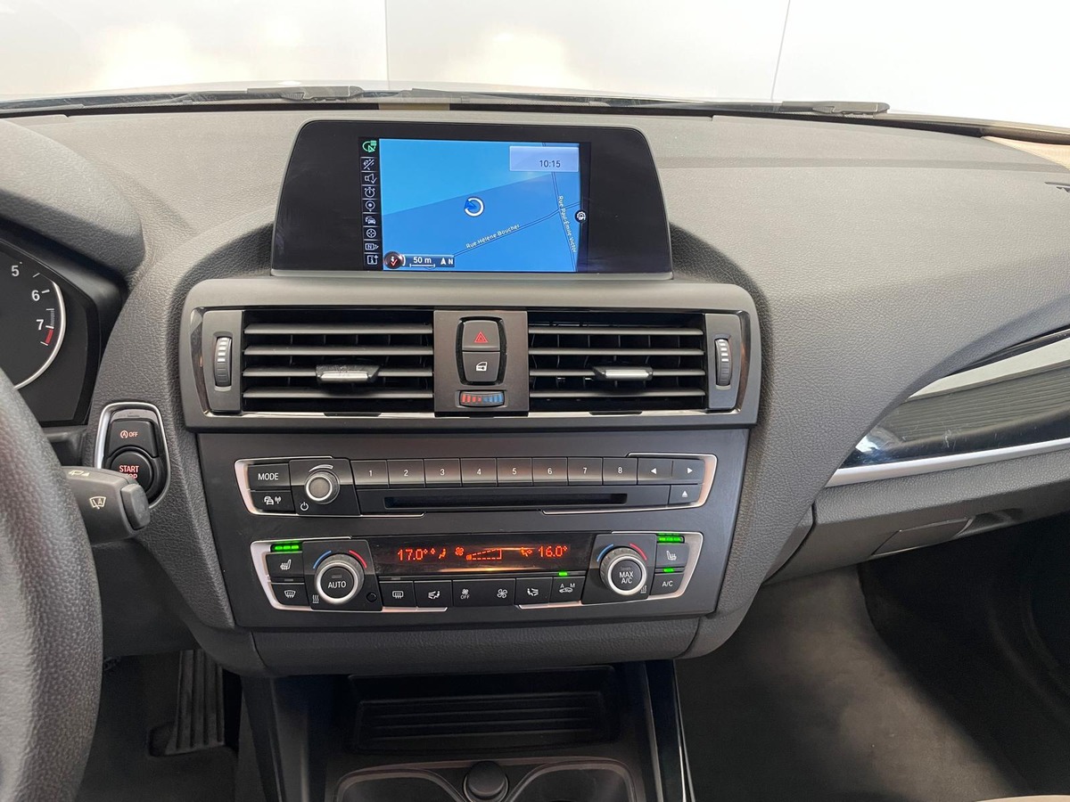 Bmw Série 1 116 i 136 cv URBAN   PREMIERE MAIN