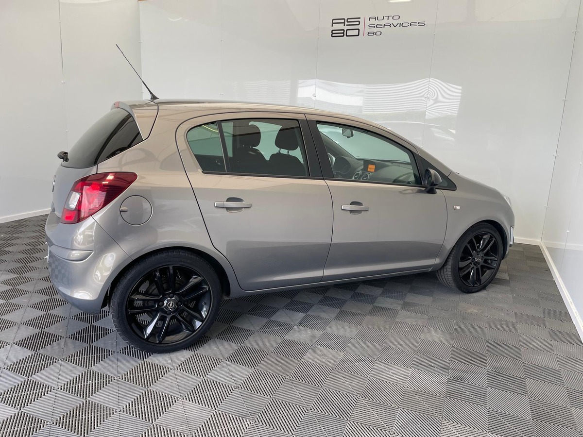 Opel Corsa 1.4  100  Color edition