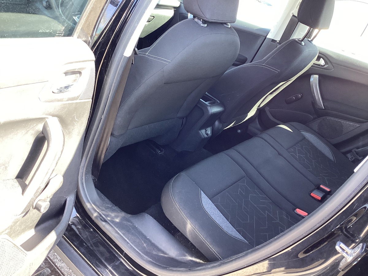 Peugeot 2008 Blue HDi 100 CV Active