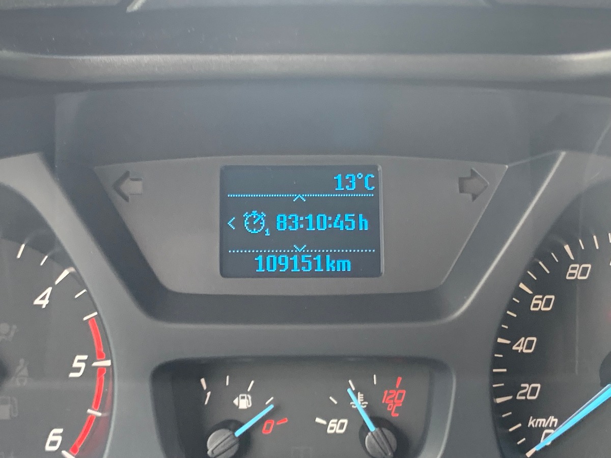 Ford TRANSIT 130 ch | Attelage | Régulateur de vitesse | Bluetooth | Plancher bois et latérale