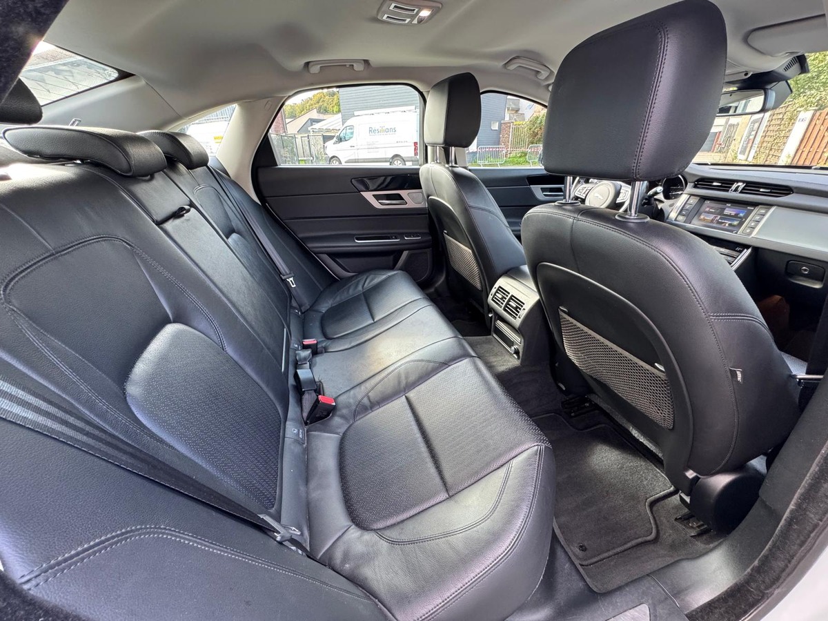 Jaguar XF 30d Prestige 3.0 V6 - Garantie