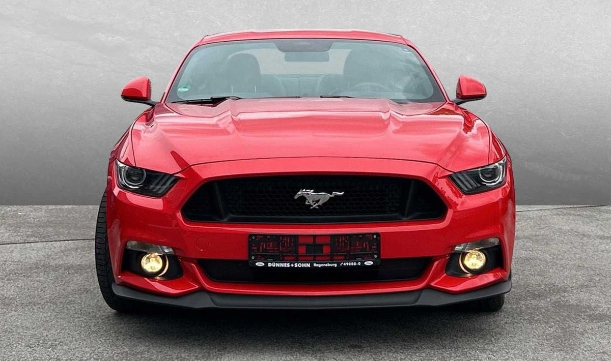 Ford Mustang Fastback VI 5.0 V8 421ch GT