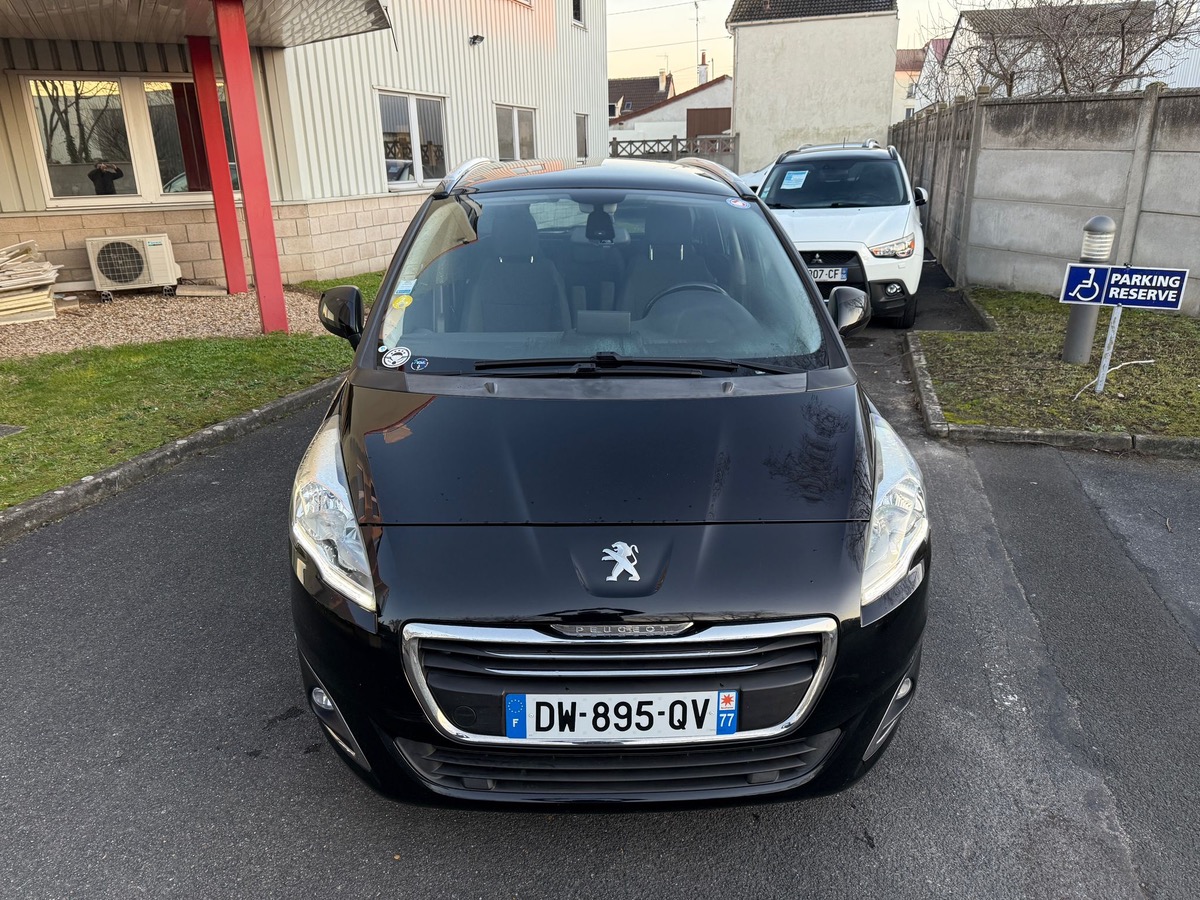 Peugeot 5008 1.6 e-Hdi  115  CV S&S styles 7 pls  en 4X CBL