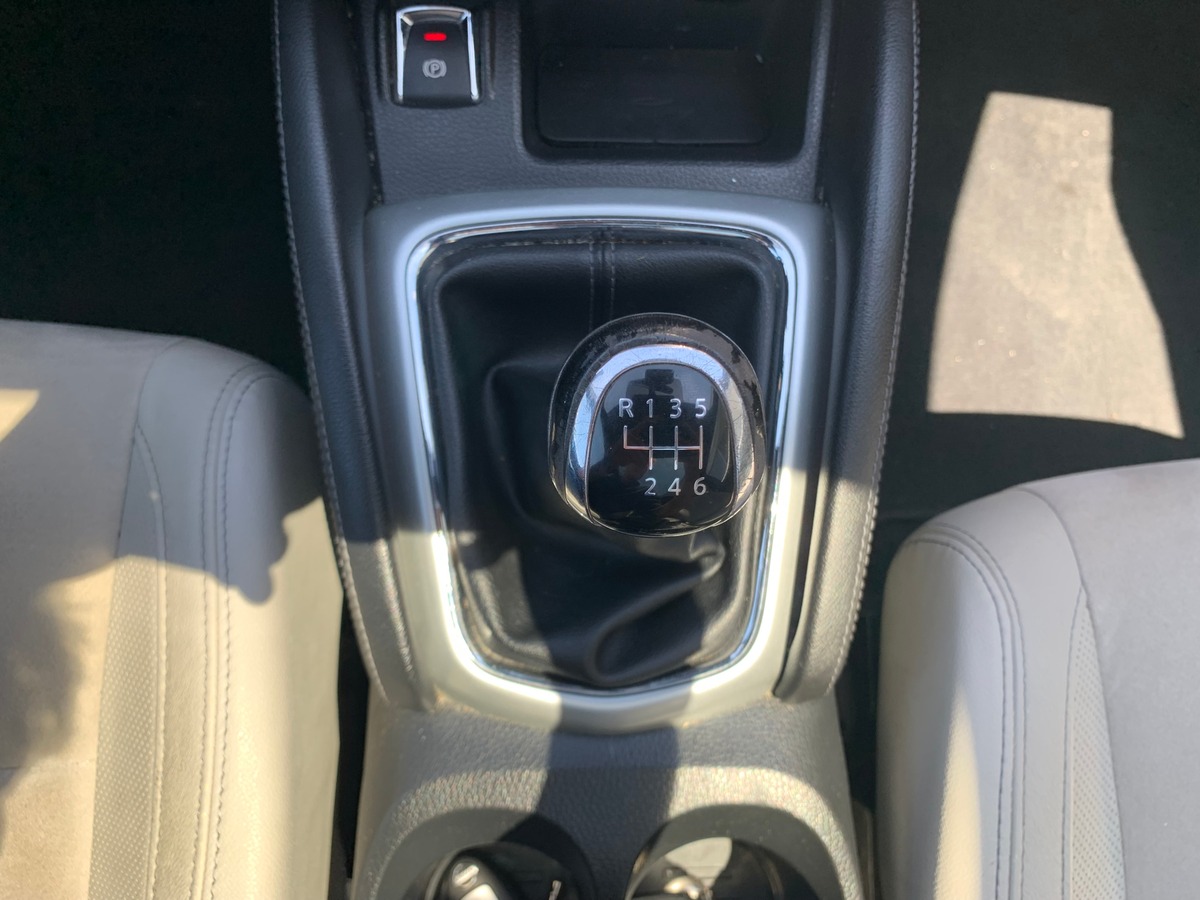 Nissan Qashqai 130 ch | Tekna | Toit panoramique | Caméra de recul | Régulateur vitesse | Attelage