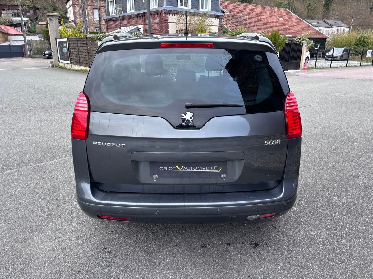 Peugeot 5008 7 places 1.6 HDi 110 Premium Pack - Distribution neuve - Garantie