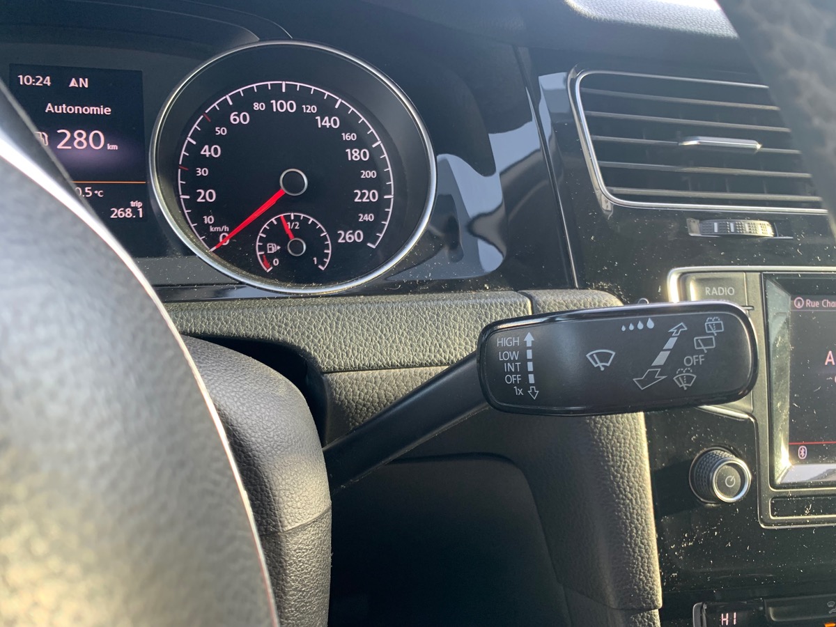 Volkswagen Golf 150 | Carat | JA 18" Durban | Suspensions Sport | Régulateur vitesse et de distance