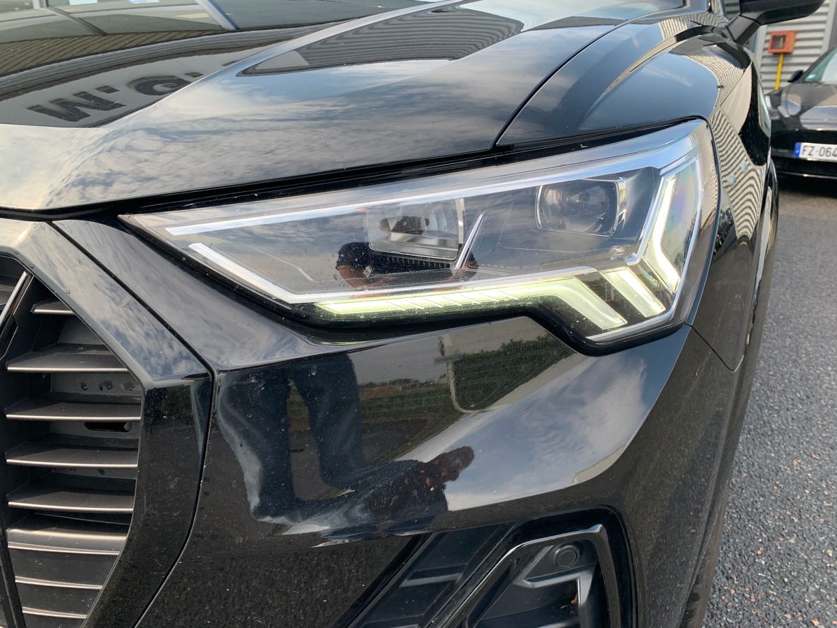 Audi Q3 150 ch | S-Line | Caméra de recul | Apple car Play Android Auto | GPS | Régulateur vitesse