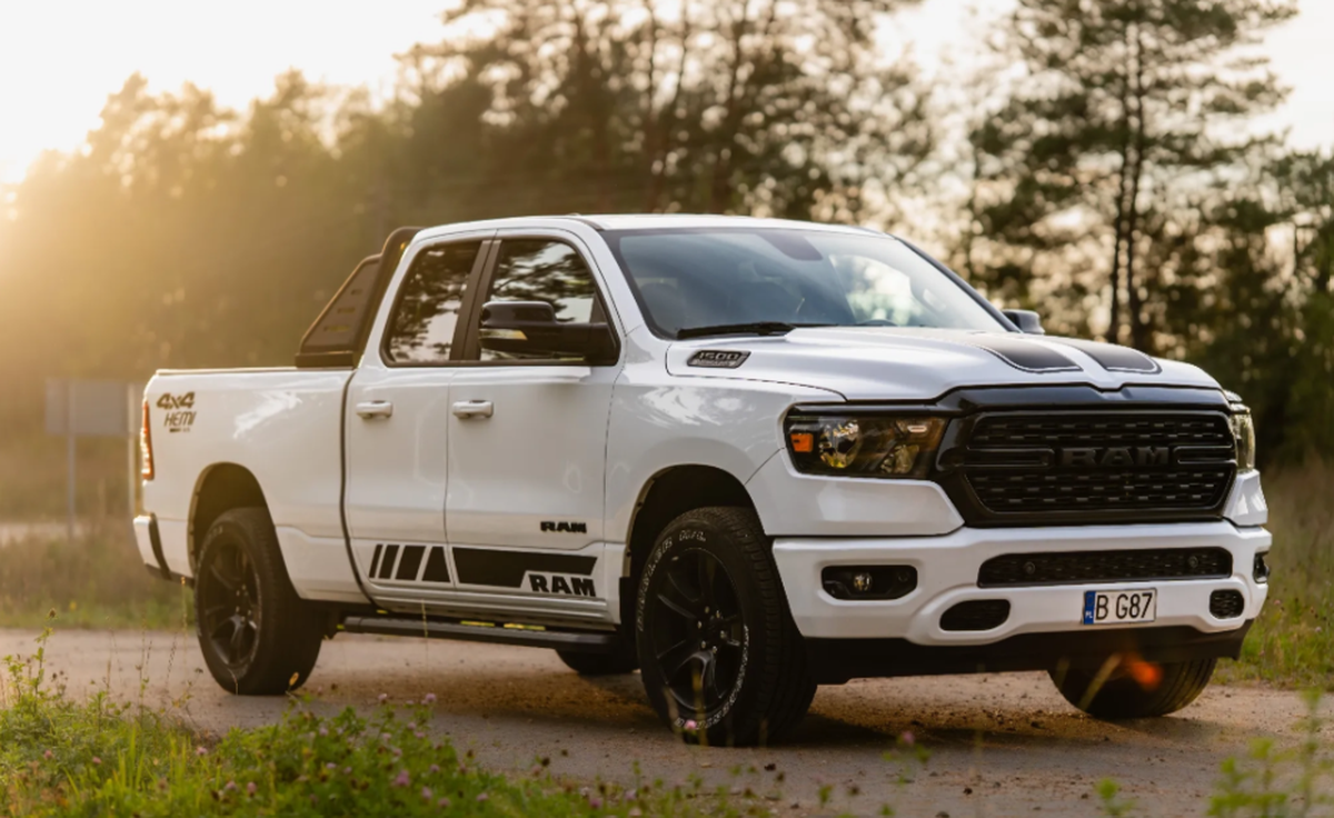 Dodge 1500 RAM SPORT