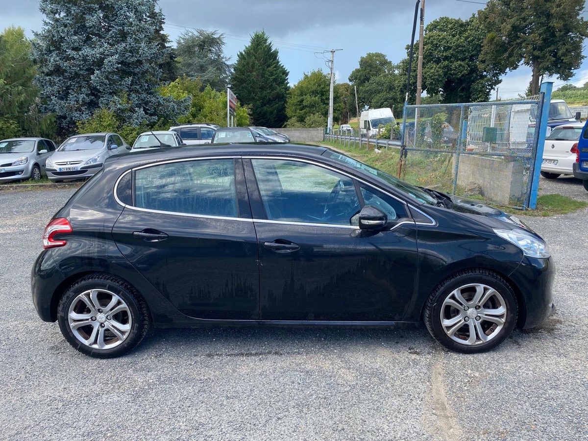 Peugeot 208 1.6 e-hdi 92cv allure gps 218000km