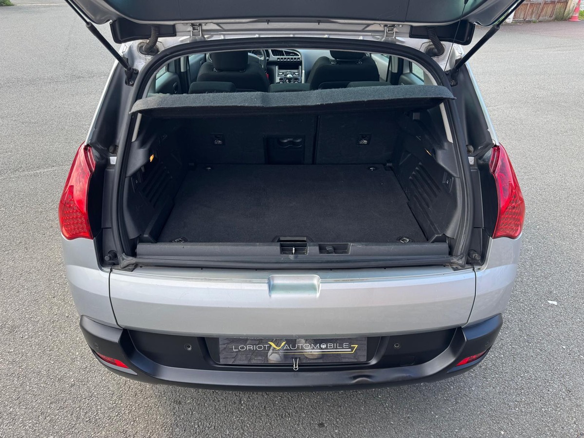 Peugeot 3008 1.6 HDI PREMIUM PACK