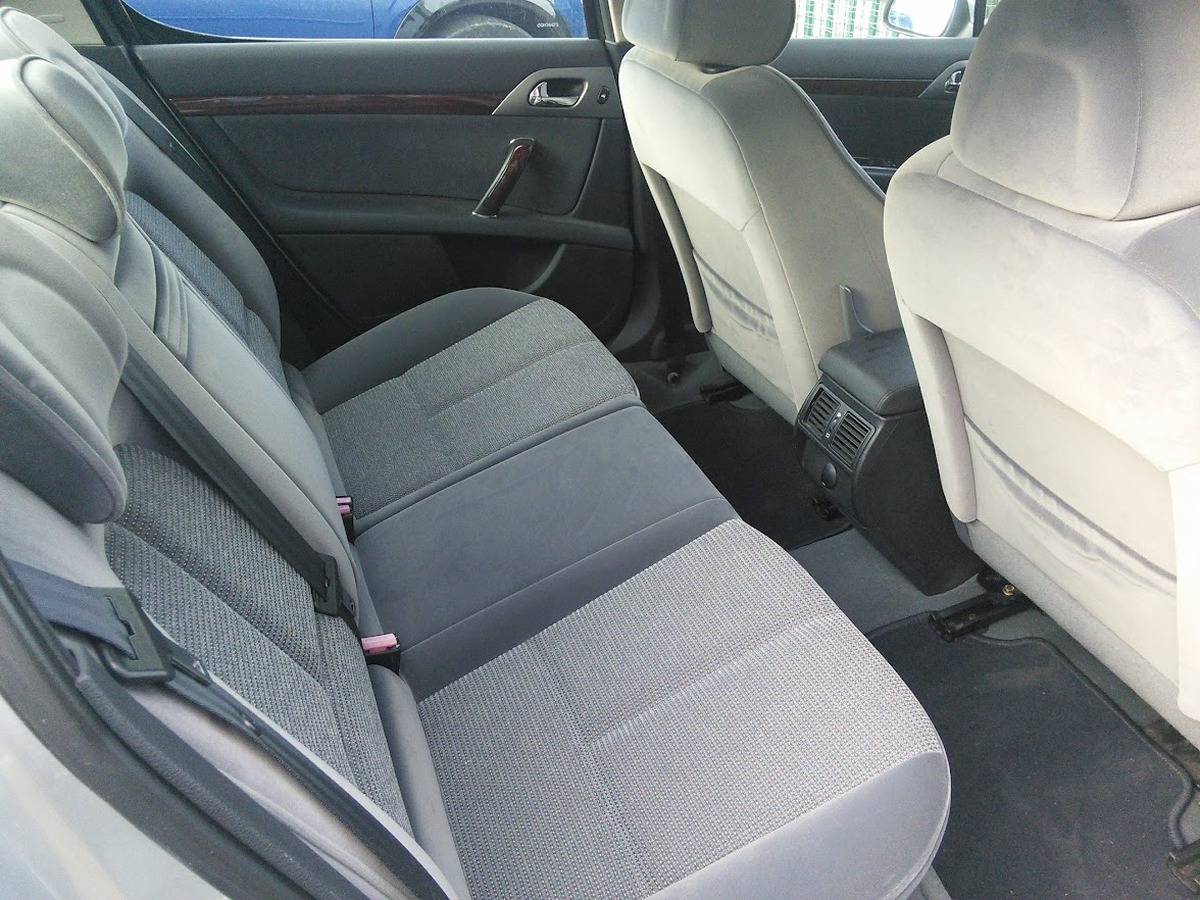 Peugeot 407 2.0 HDI 136  SIGNATURE