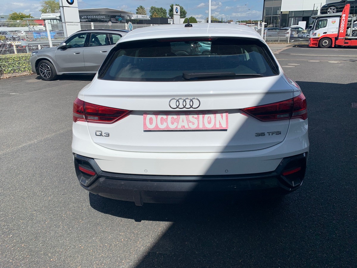 Audi Q3 Sportback 150 | Premiére MAIN | Design | Apple car play | Attelage amovible | Entretien AUDI