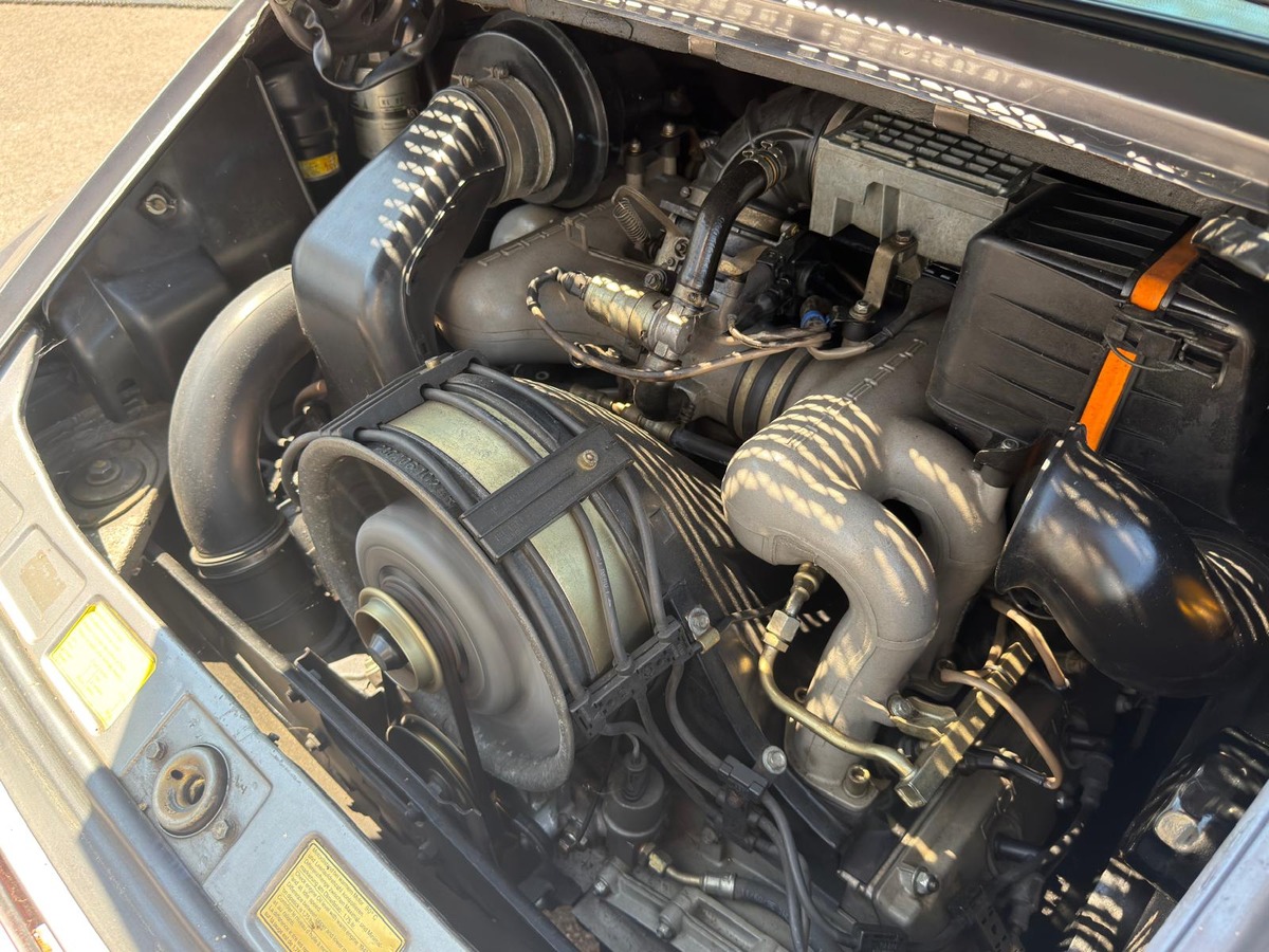 Porsche 911 SC 3.2 231ch Carrera