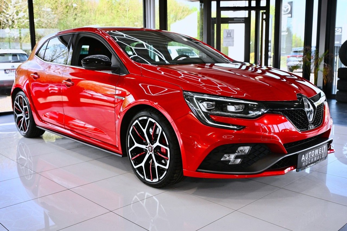 RENAULT Megane IV 1.8 T 300ch RS Trophy