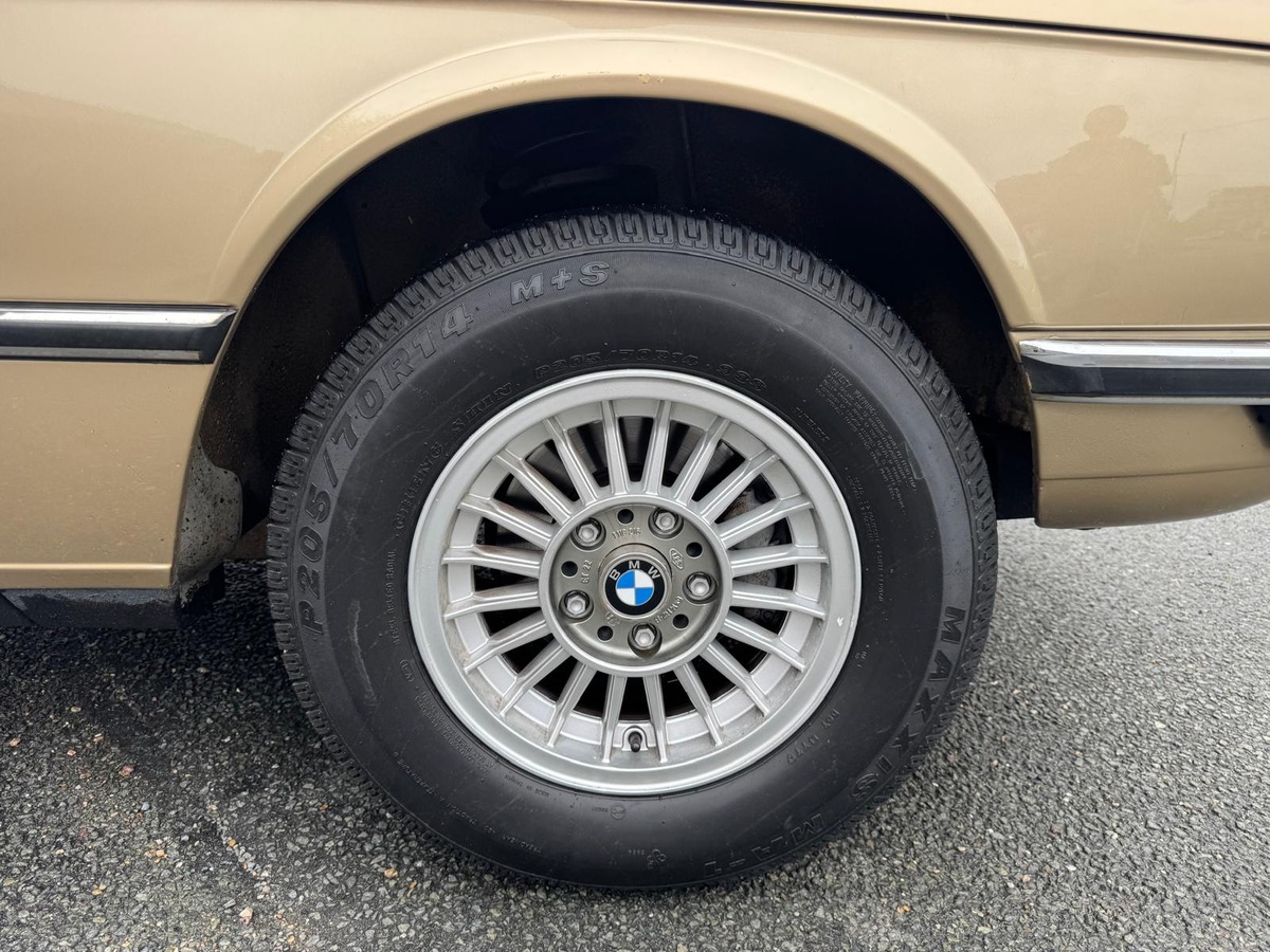 Bmw 525 E12 150CV Française - Boite manuelle
