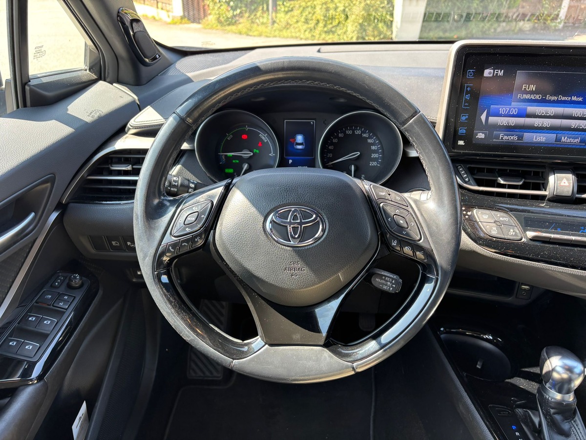 Toyota TOYOTA C HR 122ch Collection 2WD E-CVT - Crochet d'attelage