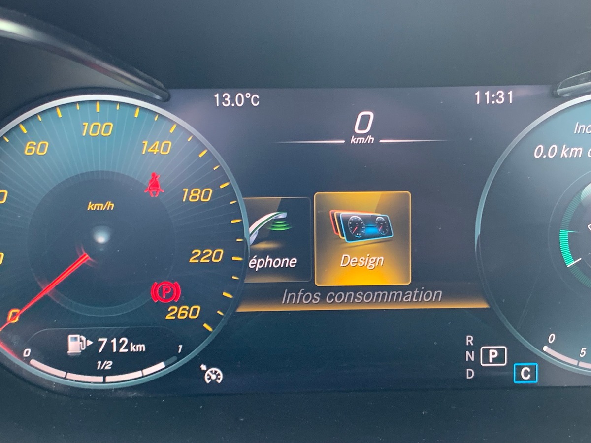 Mercedes-Benz Classe C Cabriolet 194 ch | AMG Line | Siéges électriques chauffants | Caméra de recul