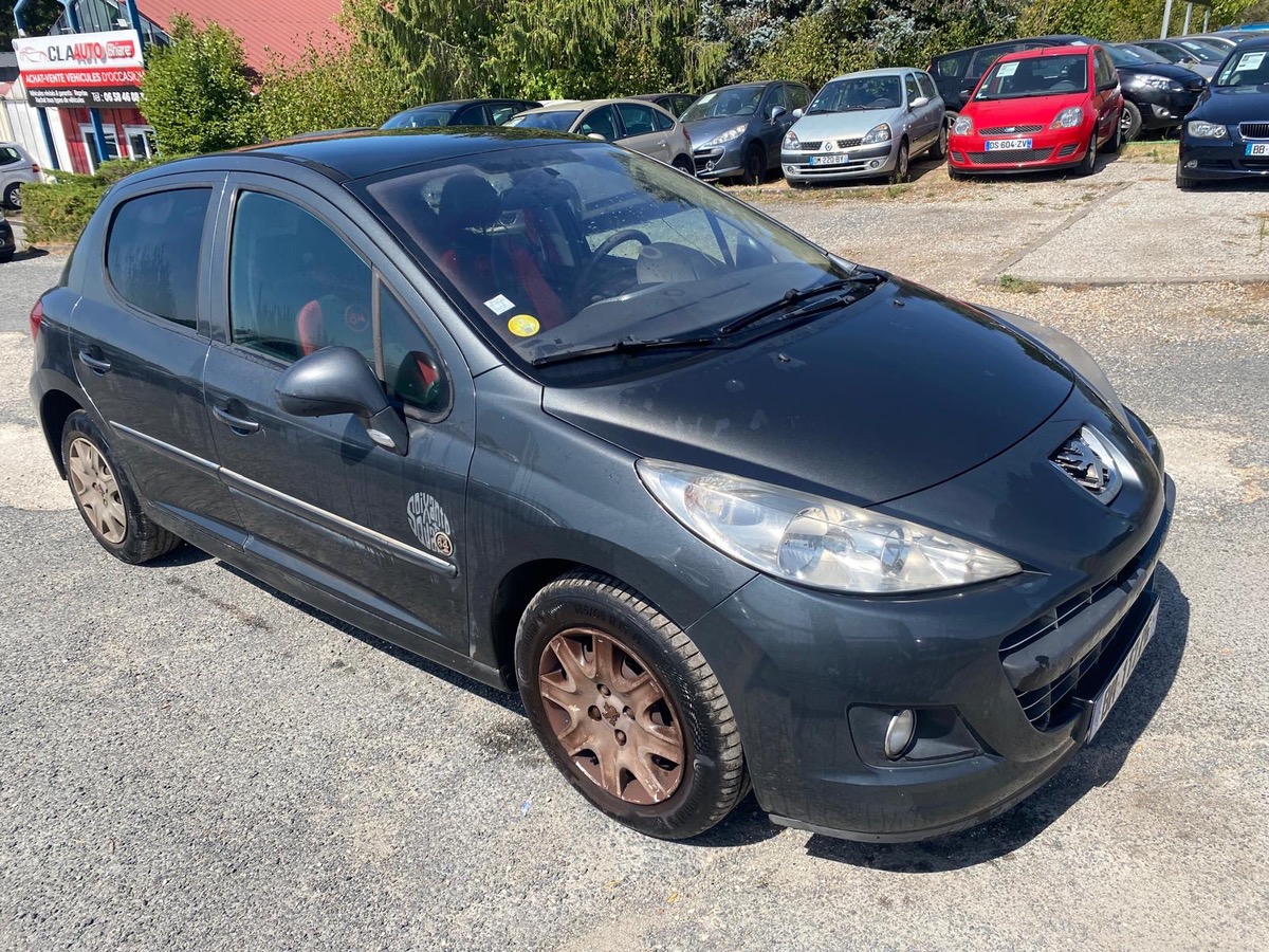 Peugeot 207 1.6 hdi 92cv toit panoramique EDITION LIMITEE SERIE 64