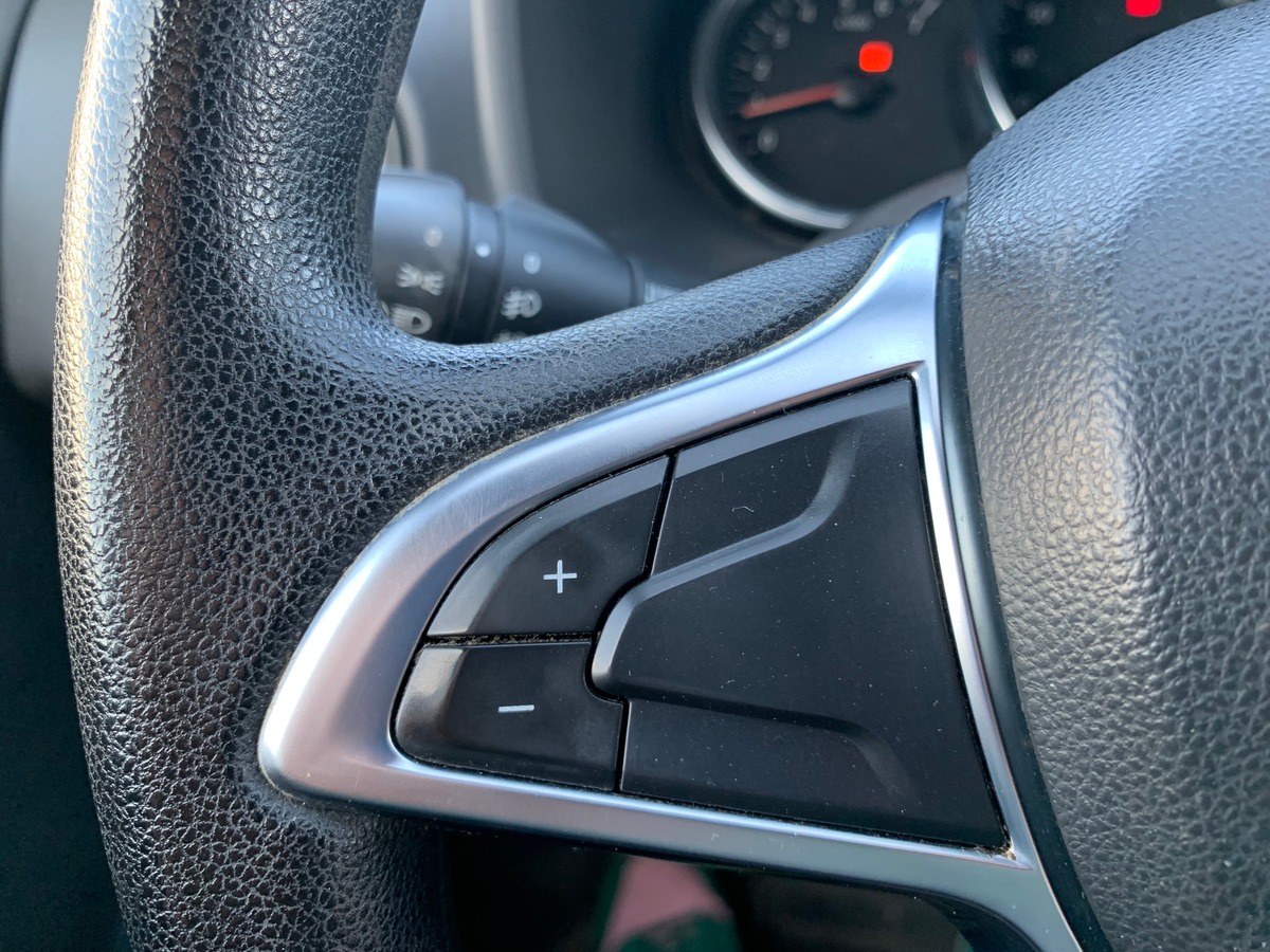 Dacia Sandero 75 ch | Régulateur limiteur de vitesse | Roue de secours galette + cric |  Bluetooth