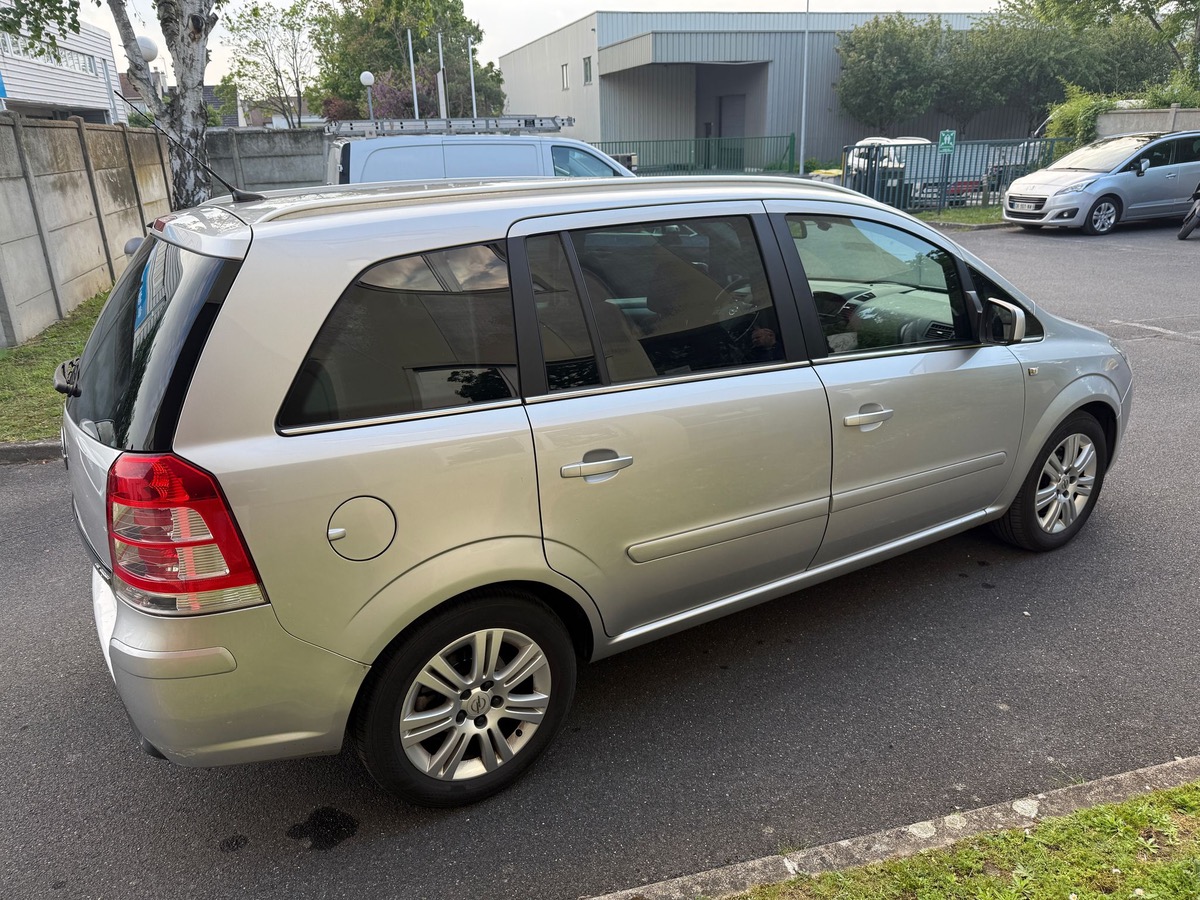 Opel Zafira 1.7 CDTI 125 CV cosmo 1er main 7pl en 4X